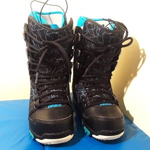 ThirtyTwo Women's Snowboard Boots Size 6